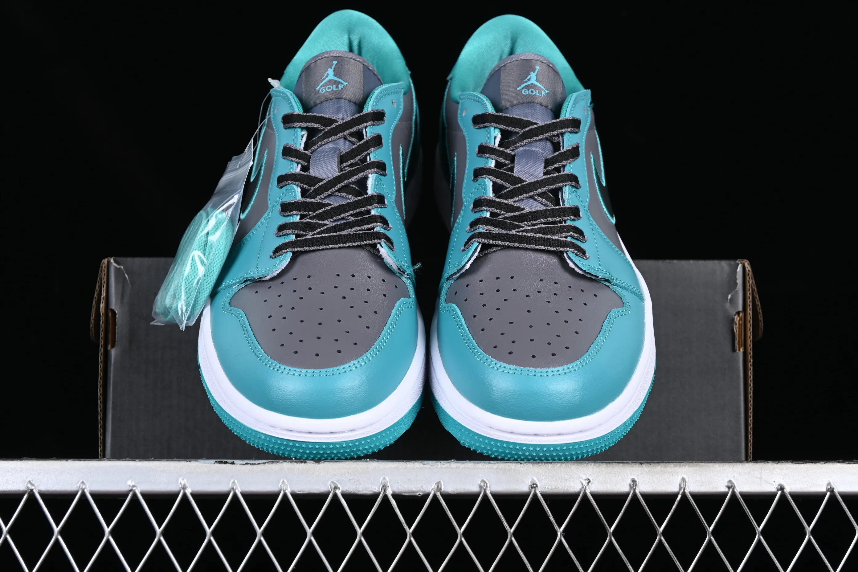 All categories Air Jordan Jordan series basketball shoes Air Jordan 1 Low Z version Air Jordan 1 Low AJ1 Joe 1 black and green electric embroidery hook cultural low-top casual sneakers FZ3248-001